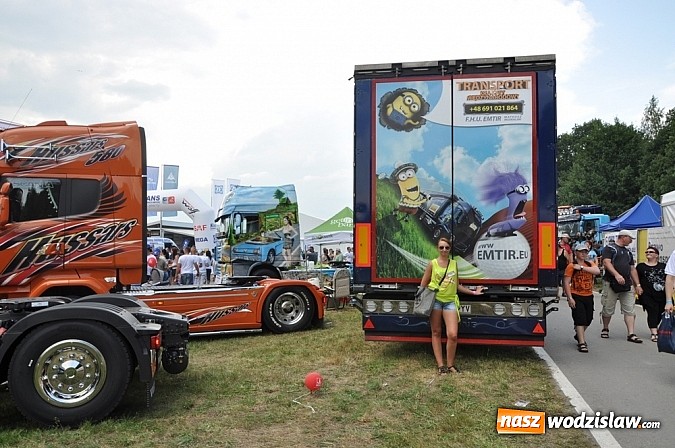 Zdjęcie w galerii na portalu naszwodzislaw.com: Mimo pogody w kratkę tysiące fanów na zlocie Master Truck 2015  wiadomości z regionu