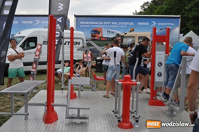 Zdjęcie w galerii na portalu naszwodzislaw.com: Mimo pogody w kratkę tysiące fanów na zlocie Master Truck 2015  wiadomości z regionu