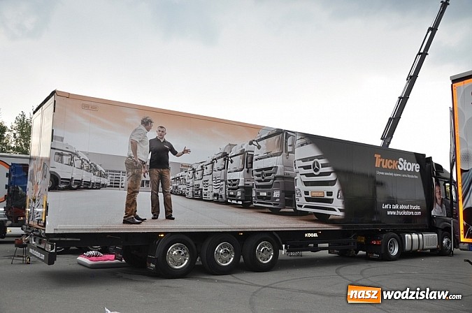 Zdjęcie w galerii na portalu naszwodzislaw.com: Mimo pogody w kratkę tysiące fanów na zlocie Master Truck 2015  wiadomości z regionu