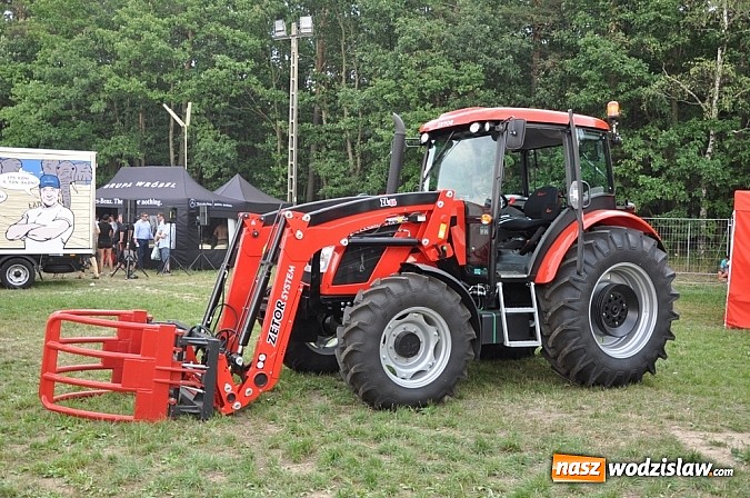 Zdjęcie w galerii na portalu naszwodzislaw.com: Mimo pogody w kratkę tysiące fanów na zlocie Master Truck 2015  wiadomości z regionu