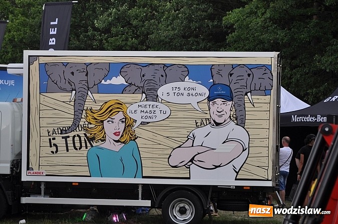 Zdjęcie w galerii na portalu naszwodzislaw.com: Mimo pogody w kratkę tysiące fanów na zlocie Master Truck 2015  wiadomości z regionu