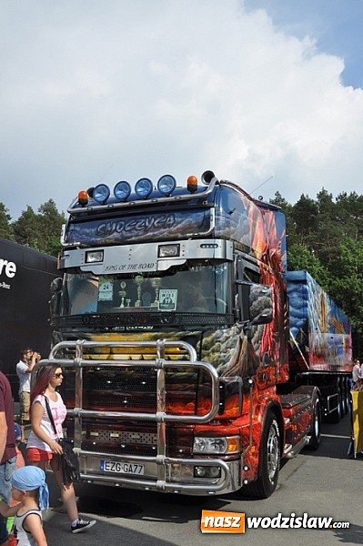 Zdjęcie w galerii na portalu naszwodzislaw.com: Mimo pogody w kratkę tysiące fanów na zlocie Master Truck 2015  wiadomości z regionu