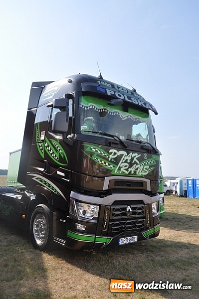 Zdjęcie w galerii na portalu naszwodzislaw.com: Mimo pogody w kratkę tysiące fanów na zlocie Master Truck 2015  wiadomości z regionu