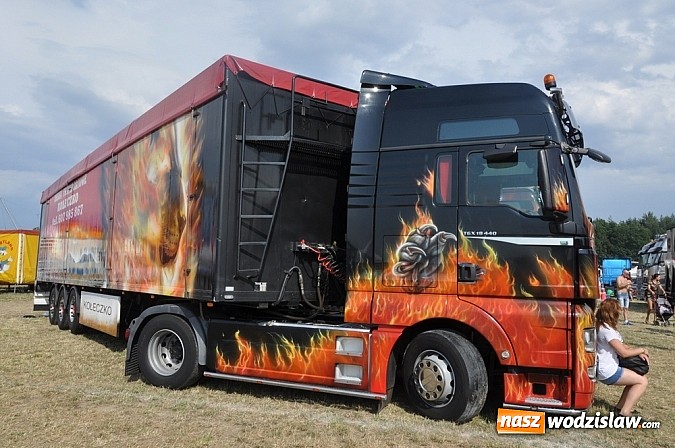Zdjęcie w galerii na portalu naszwodzislaw.com: Mimo pogody w kratkę tysiące fanów na zlocie Master Truck 2015  wiadomości z regionu