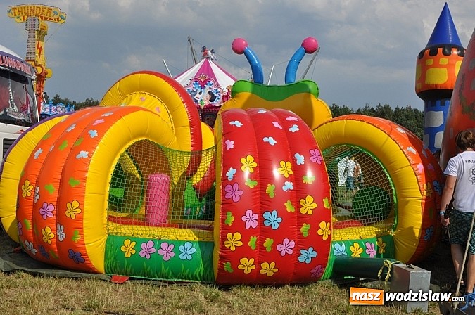 Zdjęcie w galerii na portalu naszwodzislaw.com: Mimo pogody w kratkę tysiące fanów na zlocie Master Truck 2015  wiadomości z regionu