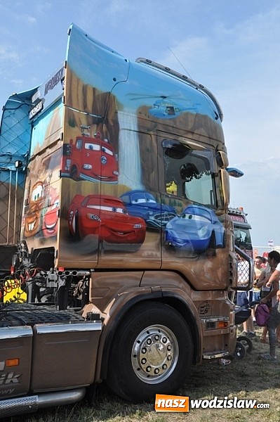Zdjęcie w galerii na portalu naszwodzislaw.com: Mimo pogody w kratkę tysiące fanów na zlocie Master Truck 2015  wiadomości z regionu