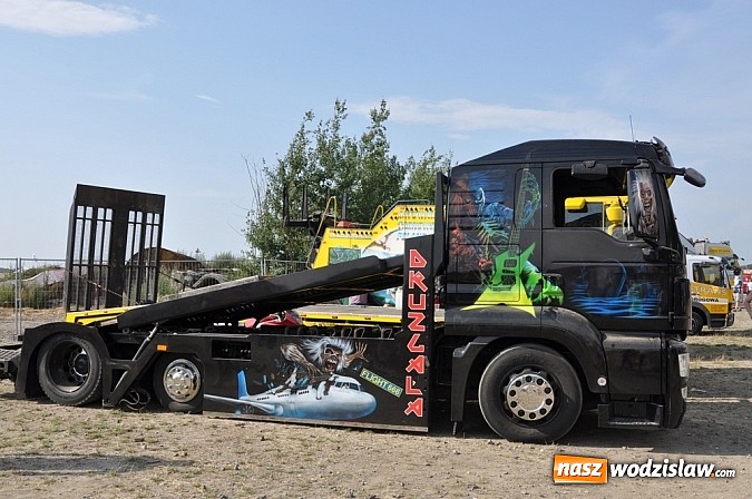 Zdjęcie w galerii na portalu naszwodzislaw.com: Mimo pogody w kratkę tysiące fanów na zlocie Master Truck 2015  wiadomości z regionu