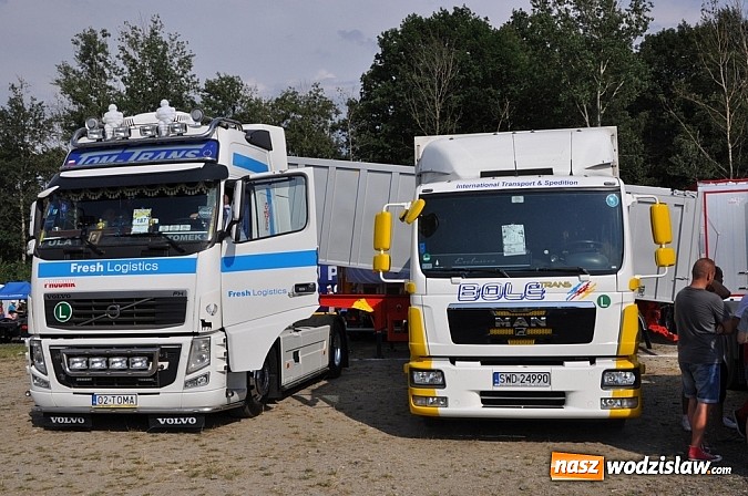 Zdjęcie w galerii na portalu naszwodzislaw.com: Mimo pogody w kratkę tysiące fanów na zlocie Master Truck 2015  wiadomości z regionu