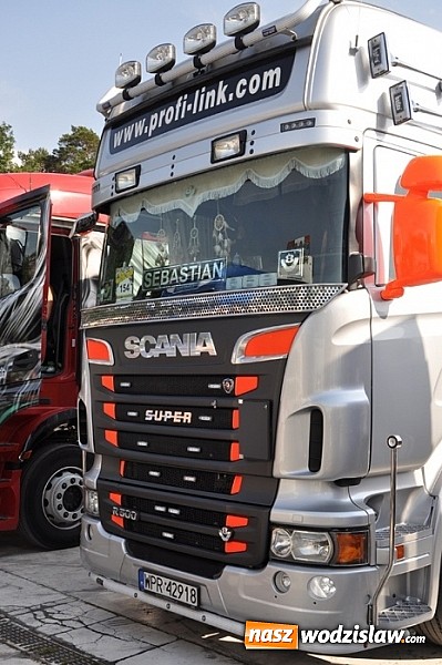 Zdjęcie w galerii na portalu naszwodzislaw.com: Mimo pogody w kratkę tysiące fanów na zlocie Master Truck 2015  wiadomości z regionu