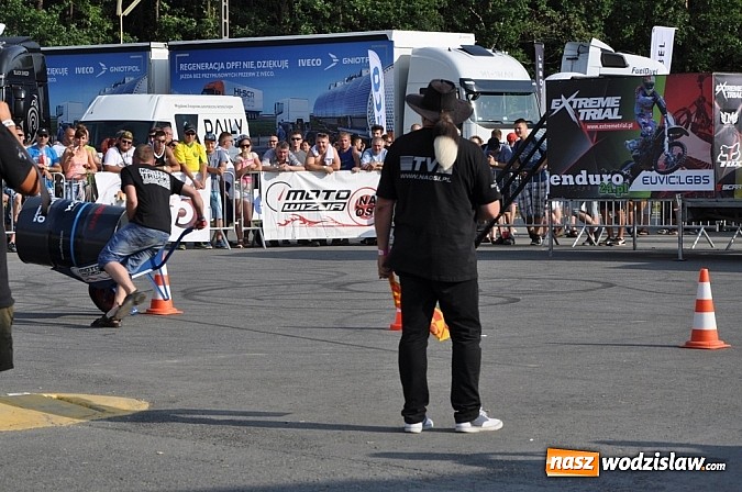 Zdjęcie w galerii na portalu naszwodzislaw.com: Mimo pogody w kratkę tysiące fanów na zlocie Master Truck 2015  wiadomości z regionu