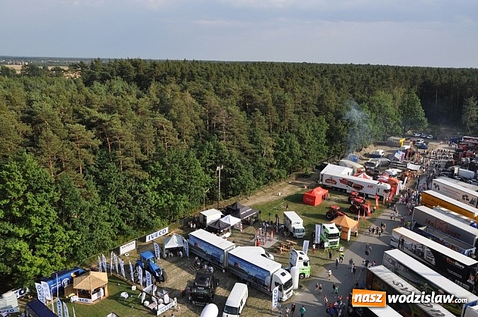 Zdjęcie w galerii na portalu naszwodzislaw.com: Mimo pogody w kratkę tysiące fanów na zlocie Master Truck 2015  wiadomości z regionu
