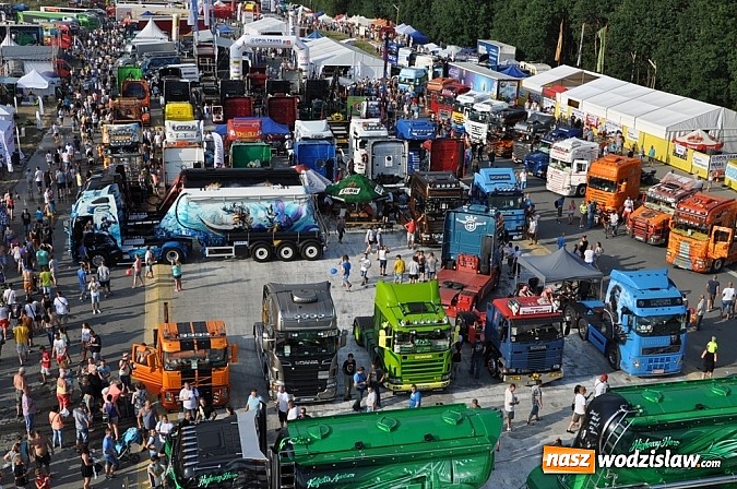 Zdjęcie w galerii na portalu naszwodzislaw.com: Mimo pogody w kratkę tysiące fanów na zlocie Master Truck 2015  wiadomości z regionu