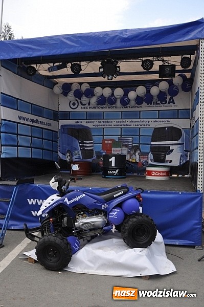 Zdjęcie w galerii na portalu naszwodzislaw.com: Mimo pogody w kratkę tysiące fanów na zlocie Master Truck 2015  wiadomości z regionu