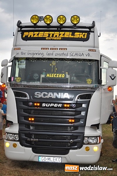 Zdjęcie w galerii na portalu naszwodzislaw.com: Mimo pogody w kratkę tysiące fanów na zlocie Master Truck 2015  wiadomości z regionu