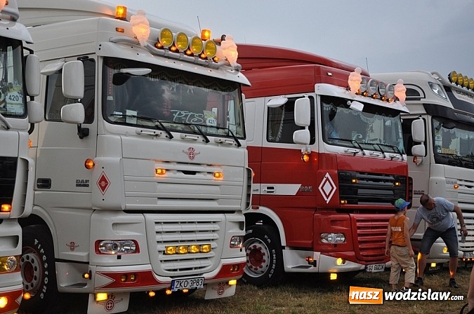 Zdjęcie w galerii na portalu naszwodzislaw.com: Mimo pogody w kratkę tysiące fanów na zlocie Master Truck 2015  wiadomości z regionu