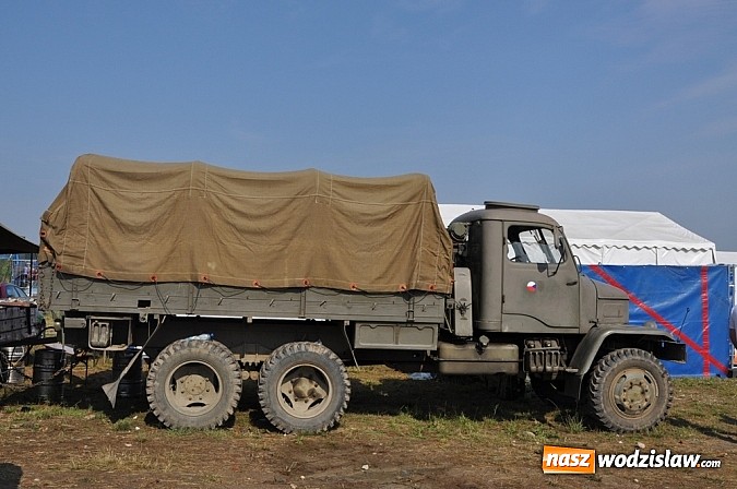 Zdjęcie w galerii na portalu naszwodzislaw.com: Mimo pogody w kratkę tysiące fanów na zlocie Master Truck 2015  wiadomości z regionu