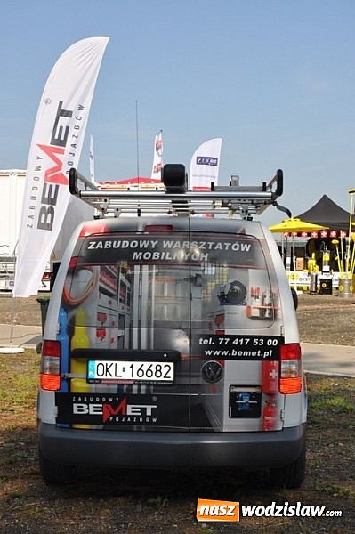 Zdjęcie w galerii na portalu naszwodzislaw.com: Mimo pogody w kratkę tysiące fanów na zlocie Master Truck 2015  wiadomości z regionu