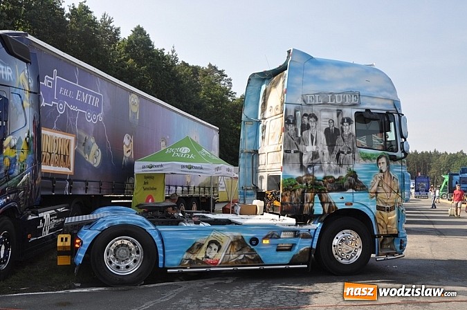 Zdjęcie w galerii na portalu naszwodzislaw.com: Mimo pogody w kratkę tysiące fanów na zlocie Master Truck 2015  wiadomości z regionu