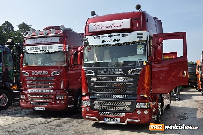 Zdjęcie w galerii na portalu naszwodzislaw.com: Mimo pogody w kratkę tysiące fanów na zlocie Master Truck 2015  wiadomości z regionu