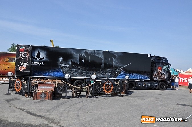 Zdjęcie w galerii na portalu naszwodzislaw.com: Mimo pogody w kratkę tysiące fanów na zlocie Master Truck 2015  wiadomości z regionu