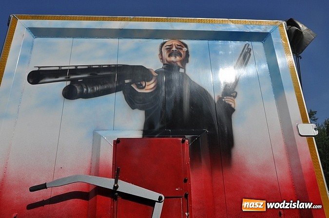 Zdjęcie w galerii na portalu naszwodzislaw.com: Mimo pogody w kratkę tysiące fanów na zlocie Master Truck 2015  wiadomości z regionu