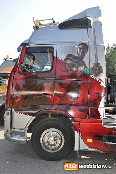 Zdjęcie w galerii na portalu naszwodzislaw.com: Mimo pogody w kratkę tysiące fanów na zlocie Master Truck 2015  wiadomości z regionu