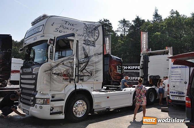 Zdjęcie w galerii na portalu naszwodzislaw.com: Mimo pogody w kratkę tysiące fanów na zlocie Master Truck 2015  wiadomości z regionu