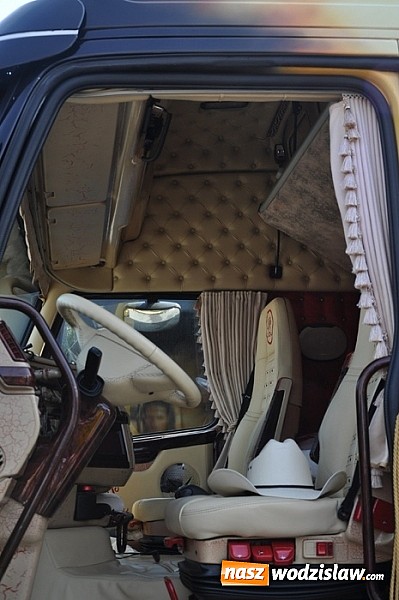 Zdjęcie w galerii na portalu naszwodzislaw.com: Mimo pogody w kratkę tysiące fanów na zlocie Master Truck 2015  wiadomości z regionu