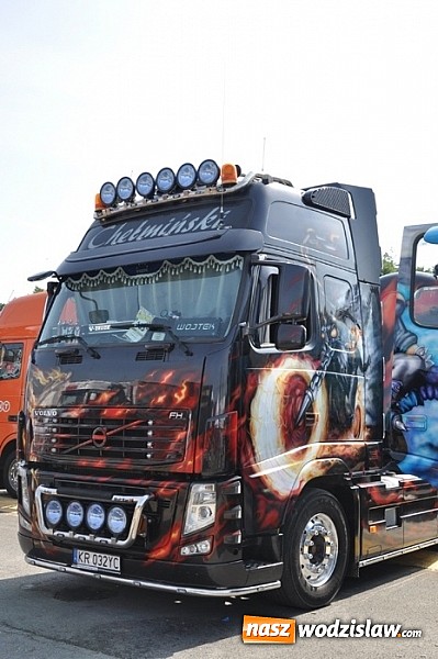 Zdjęcie w galerii na portalu naszwodzislaw.com: Mimo pogody w kratkę tysiące fanów na zlocie Master Truck 2015  wiadomości z regionu
