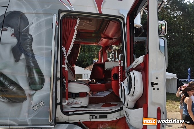 Zdjęcie w galerii na portalu naszwodzislaw.com: Mimo pogody w kratkę tysiące fanów na zlocie Master Truck 2015  wiadomości z regionu