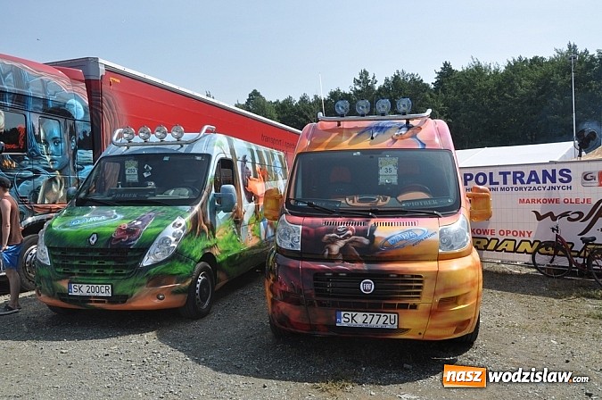 Zdjęcie w galerii na portalu naszwodzislaw.com: Mimo pogody w kratkę tysiące fanów na zlocie Master Truck 2015  wiadomości z regionu