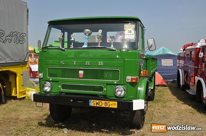 Zdjęcie w galerii na portalu naszwodzislaw.com: Mimo pogody w kratkę tysiące fanów na zlocie Master Truck 2015  wiadomości z regionu