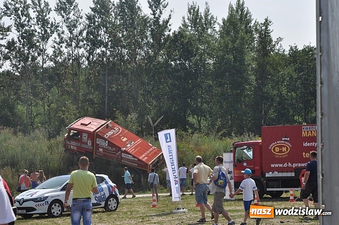 Zdjęcie w galerii na portalu naszwodzislaw.com: Mimo pogody w kratkę tysiące fanów na zlocie Master Truck 2015  wiadomości z regionu
