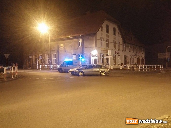 Zdjęcie w galerii na portalu naszwodzislaw.com:  Osobówki zderzyły się na skrzyżowaniu ulic Traugutta i Bema  w Rydułtowach  wiadomości z regionu