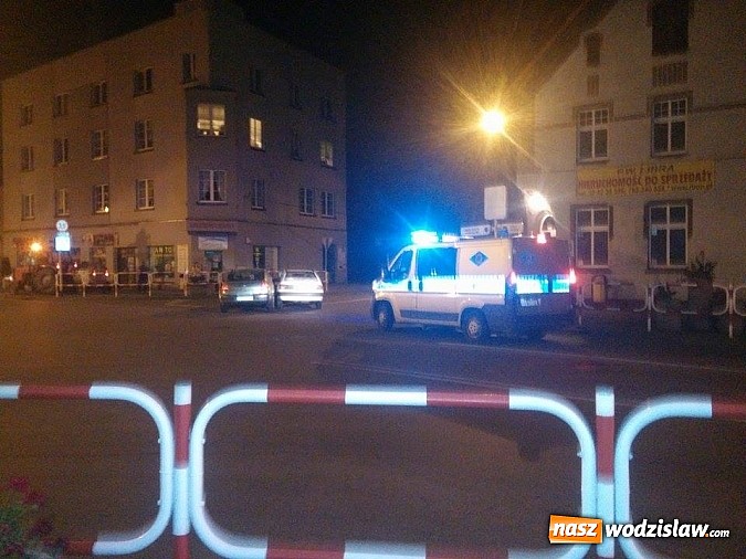 Zdjęcie w galerii na portalu naszwodzislaw.com:  Osobówki zderzyły się na skrzyżowaniu ulic Traugutta i Bema  w Rydułtowach  wiadomości z regionu