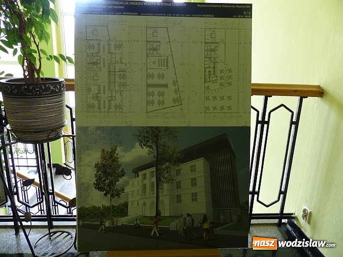 Zdjęcie w galerii na portalu naszwodzislaw.com: Studenci Politechniki Śląskiej w Gliwicach mają wizję rozbudowy Urzędu Miasta w Rydułtowach wiadomości z regionu