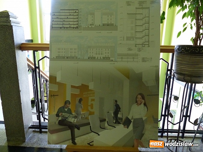 Zdjęcie w galerii na portalu naszwodzislaw.com: Studenci Politechniki Śląskiej w Gliwicach mają wizję rozbudowy Urzędu Miasta w Rydułtowach wiadomości z regionu