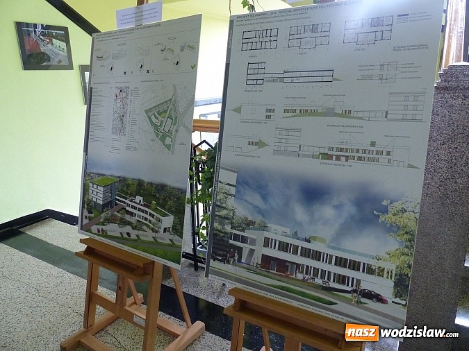 Zdjęcie w galerii na portalu naszwodzislaw.com: Studenci Politechniki Śląskiej w Gliwicach mają wizję rozbudowy Urzędu Miasta w Rydułtowach wiadomości z regionu