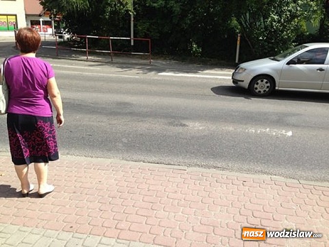 Zdjęcie w galerii na portalu naszwodzislaw.com: Interwencja w sprawie ulicy Pszowskiej  wiadomości z regionu