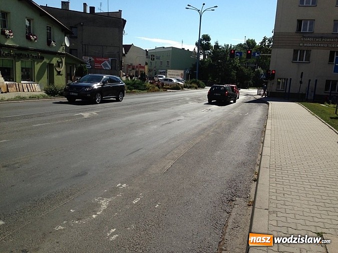 Zdjęcie w galerii na portalu naszwodzislaw.com: Interwencja w sprawie ulicy Pszowskiej  wiadomości z regionu