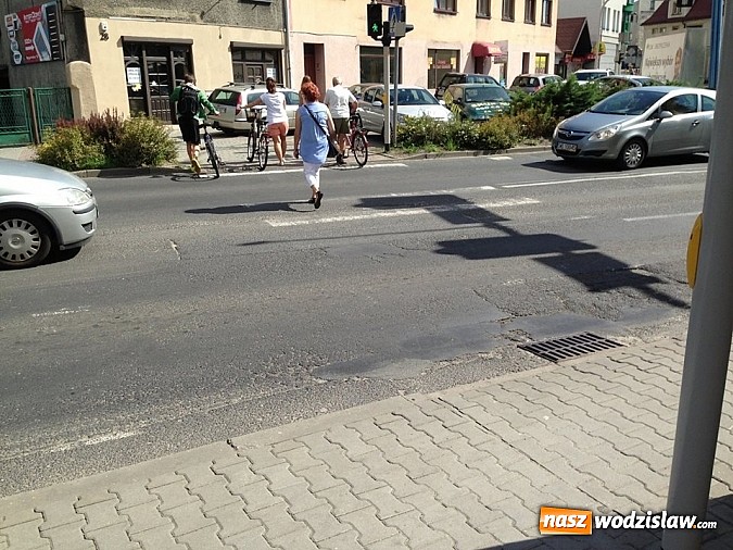 Zdjęcie w galerii na portalu naszwodzislaw.com: Interwencja w sprawie ulicy Pszowskiej  wiadomości z regionu