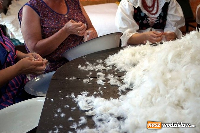 Zdjęcie w galerii na portalu naszwodzislaw.com: Piękna Wieś Województwa Śląskiego: panie z Gogołowej zaprezentowały szkubaczki wiadomości z regionu