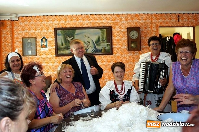 Zdjęcie w galerii na portalu naszwodzislaw.com: Piękna Wieś Województwa Śląskiego: panie z Gogołowej zaprezentowały szkubaczki wiadomości z regionu
