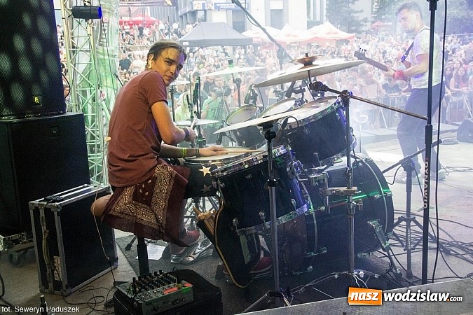 Zdjęcie w galerii na portalu naszwodzislaw.com: Mimo deszczowej pogody Wodzisław stał się Najcieplejszym Miejscem Na Ziemi wiadomości z regionu