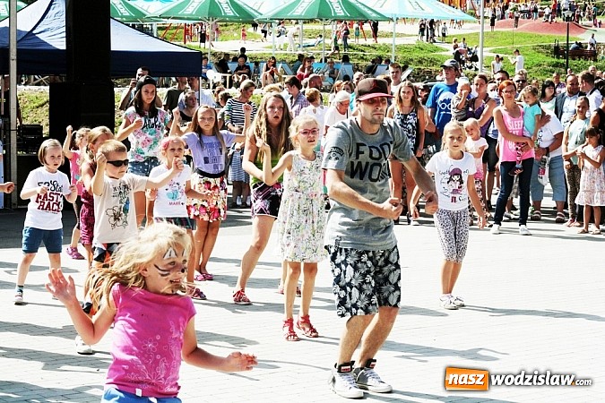 Zdjęcie w galerii na portalu naszwodzislaw.com: Mieszkańcy Wodzisławia wreszcie się doczekali. Dzisiaj uroczyście otwarto Rodzinny Park Rozrywki wiadomości z regionu