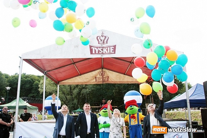 Zdjęcie w galerii na portalu naszwodzislaw.com: Mieszkańcy Wodzisławia wreszcie się doczekali. Dzisiaj uroczyście otwarto Rodzinny Park Rozrywki wiadomości z regionu