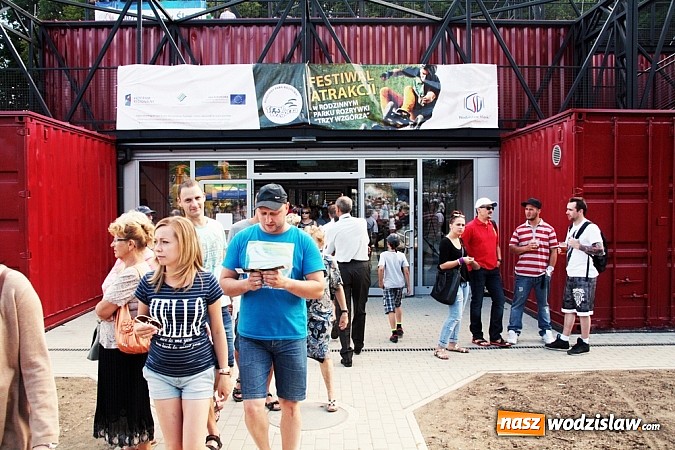 Zdjęcie w galerii na portalu naszwodzislaw.com: Mieszkańcy Wodzisławia wreszcie się doczekali. Dzisiaj uroczyście otwarto Rodzinny Park Rozrywki wiadomości z regionu