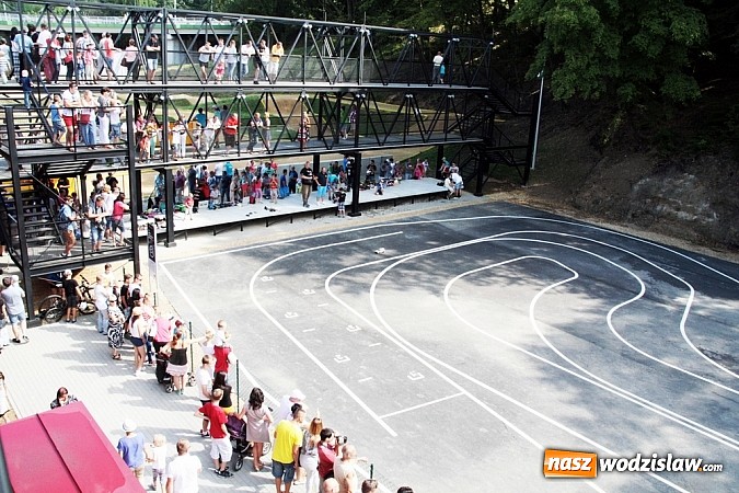 Zdjęcie w galerii na portalu naszwodzislaw.com: Mieszkańcy Wodzisławia wreszcie się doczekali. Dzisiaj uroczyście otwarto Rodzinny Park Rozrywki wiadomości z regionu