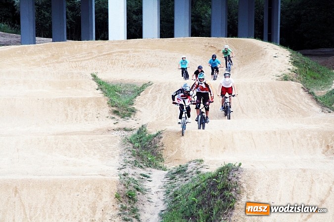 Zdjęcie w galerii na portalu naszwodzislaw.com: Mieszkańcy Wodzisławia wreszcie się doczekali. Dzisiaj uroczyście otwarto Rodzinny Park Rozrywki wiadomości z regionu
