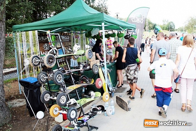 Zdjęcie w galerii na portalu naszwodzislaw.com: Mieszkańcy Wodzisławia wreszcie się doczekali. Dzisiaj uroczyście otwarto Rodzinny Park Rozrywki wiadomości z regionu